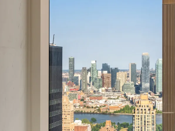 138 East 50th Street image 25 of 27