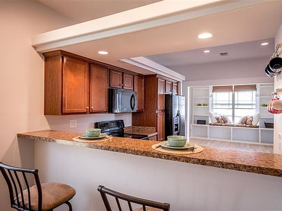 4th image of 3005 Tiburon Ct