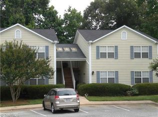2217 New Garden Rd APT B, Greensboro, NC 27410