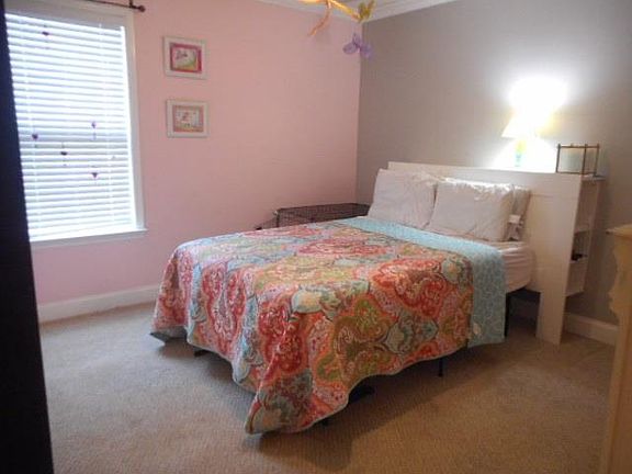 4th image of 2419 Sawmill St