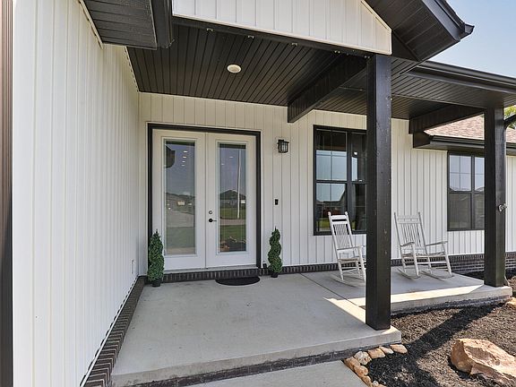 3rd image of 2460 Durango Drive