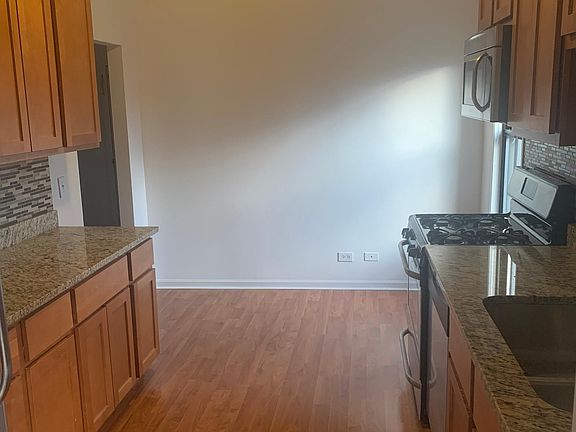3rd image of 404 N Marion St APT 2