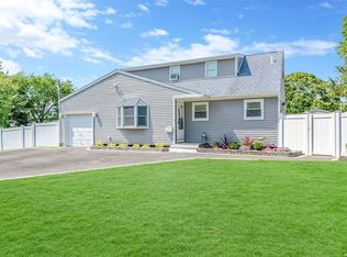 118 Circle Dr S, East Patchogue, NY 11772