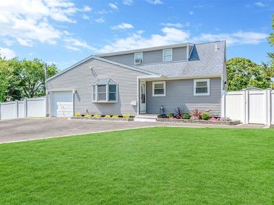 118 Circle Dr S Drive S, East Patchogue, NY, 11772