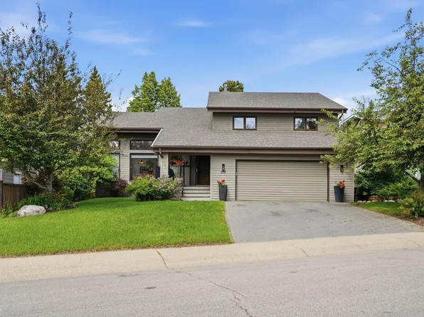 969 Rice Rd NW, Edmonton, AB T6R 1B1
