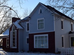 309 E Kaskaskia St, Paola, KS 66071
