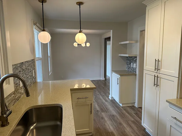 2484 Alder St — Photo 15