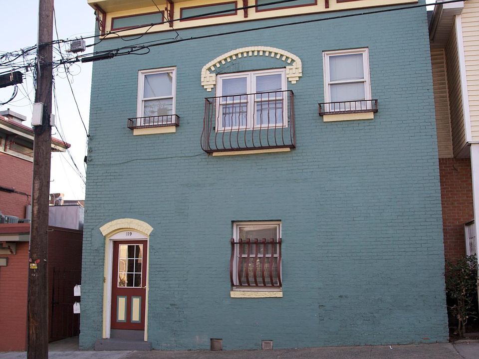 119 Depew Ave. 2nd fl Studio