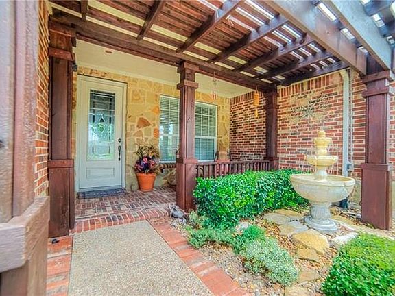3rd image of 2556 Saddlehorn Dr