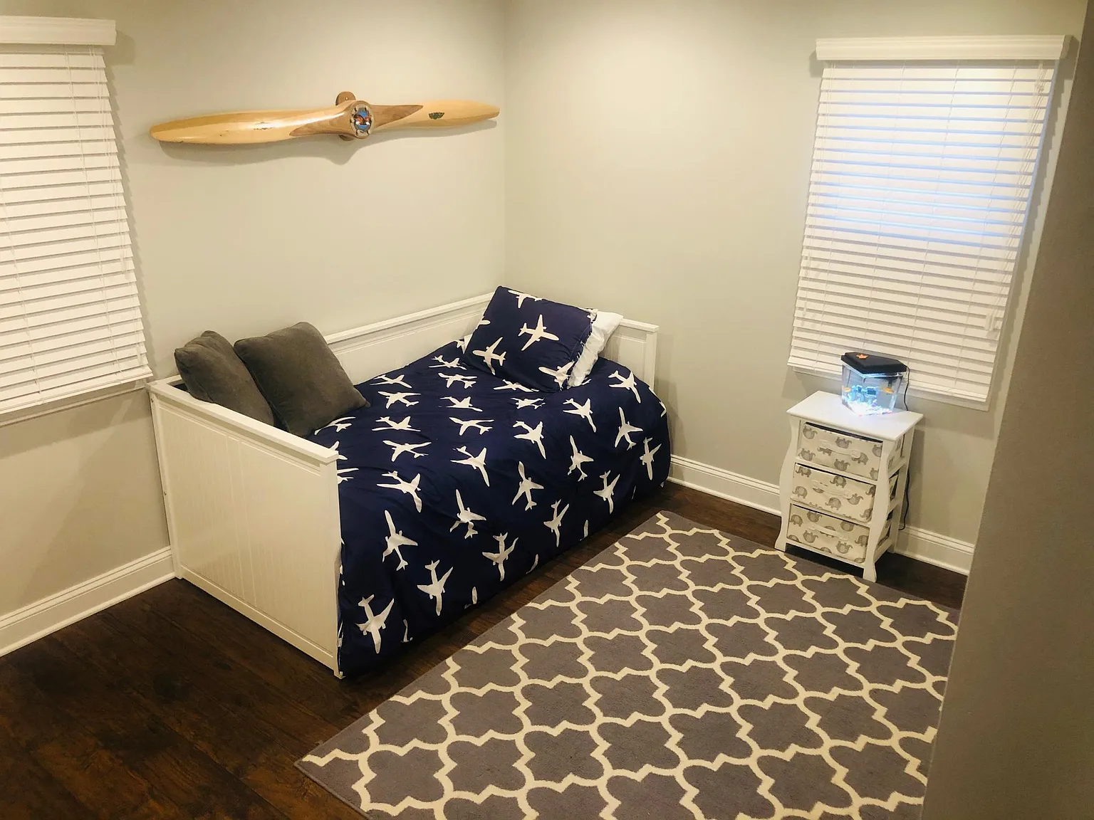 1800 E Darryl Dr — Photo 2