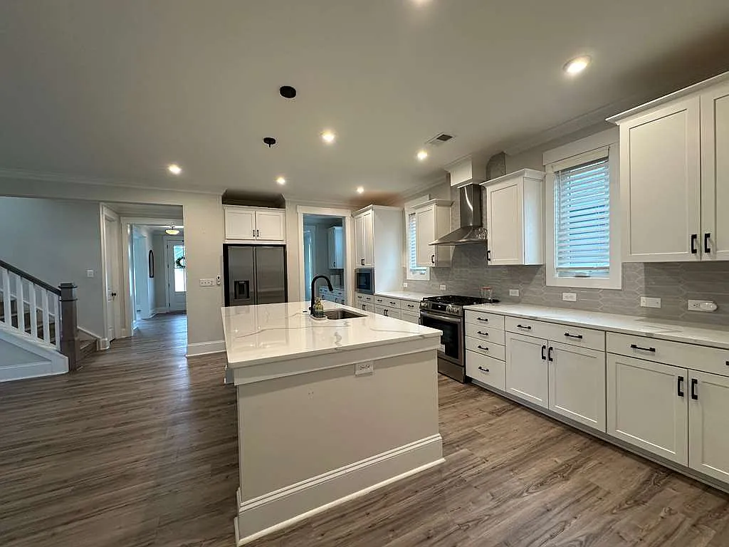 3 bed, 2.5 bath, 2902 sqft, $3,150 — Photo 4