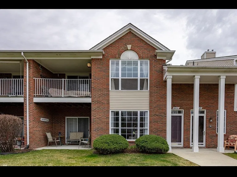 45733 Heather Ridge Dr — Photo 2