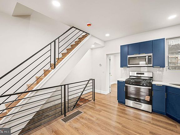 5th image of 2131 E Monmouth St