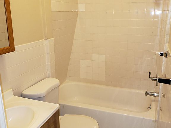 2nd image of 305 S Orange Ave #2