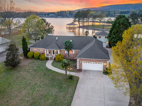 3596 Hood Ln, Southside, AL 35907