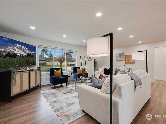 4th image of 5110 88th Street NE