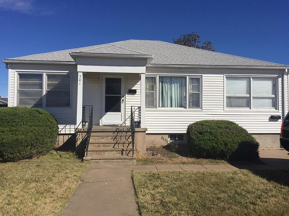 1st image of 501 E 17th St