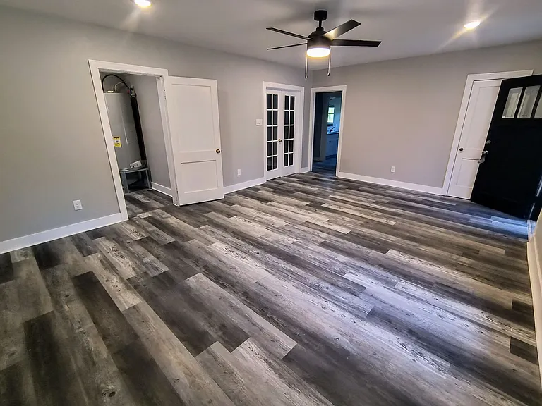 2304 Palmer Dr — Photo 8