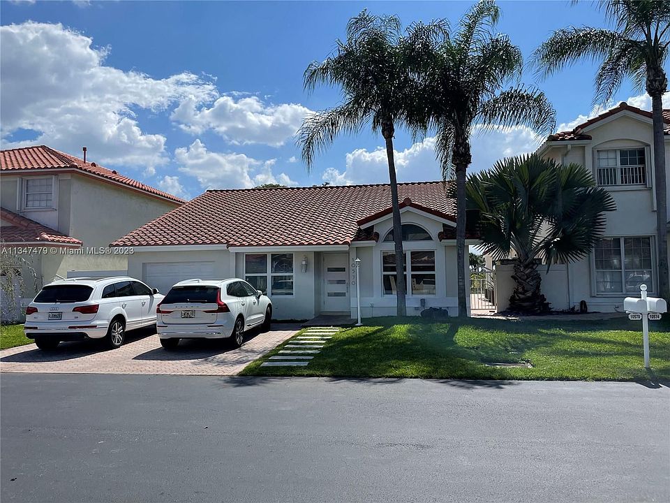 1st image of 10570 NW 51st St