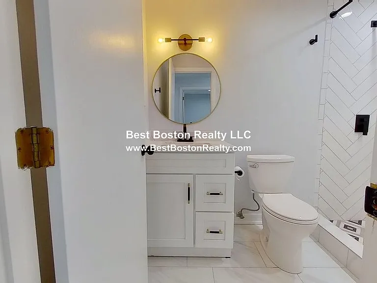 714 Winthrop Ave #203 — Photo 5