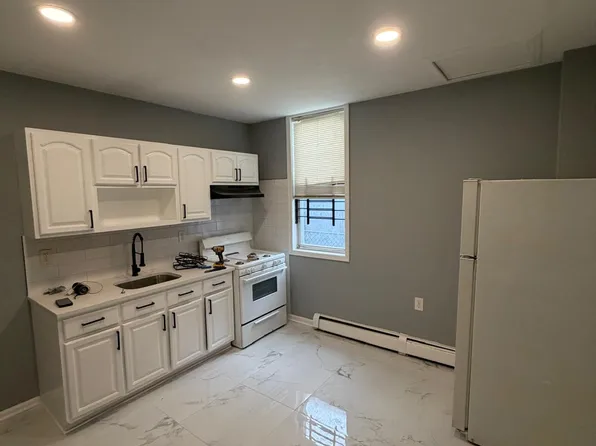 539 E Jersey St #A, Elizabethport, NJ 07206