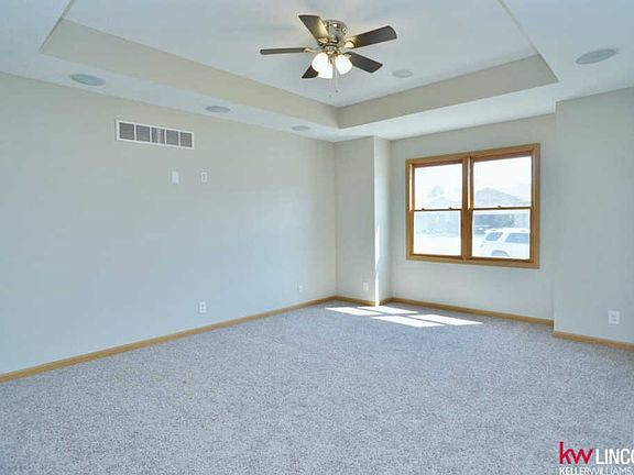 3rd image of 330 Wenzel Cir