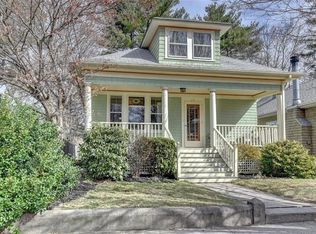 28 11th St, Providence, RI 02906