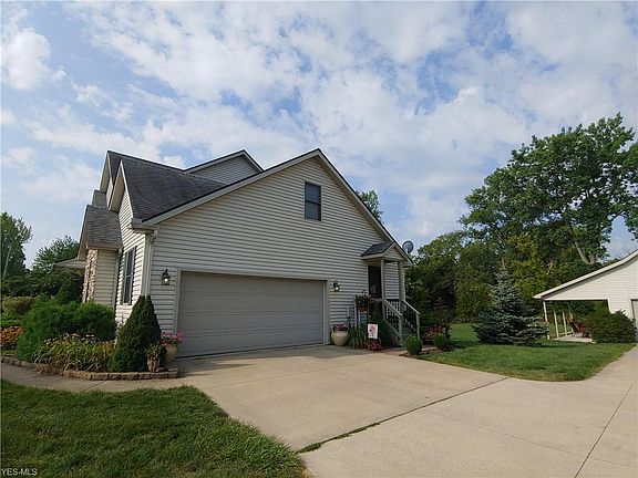 2nd image of 9486 Grand Oak Dr