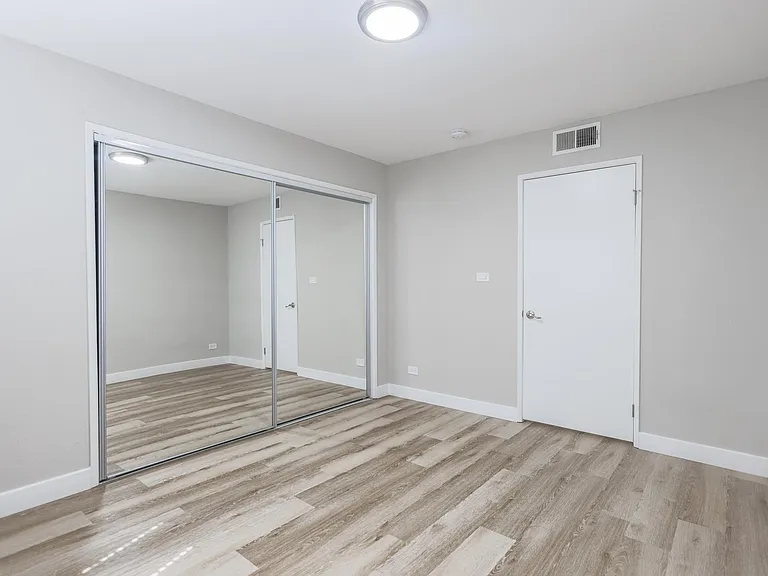 7918 Reseda Blvd — Photo 21