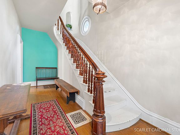 2nd image of 306 S Lasalle St