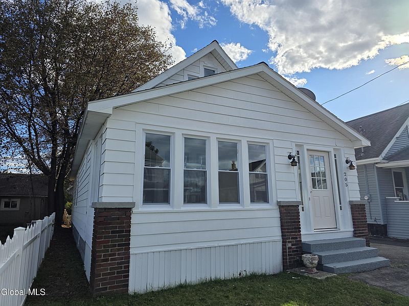 2nd image of 205 THIRD Street