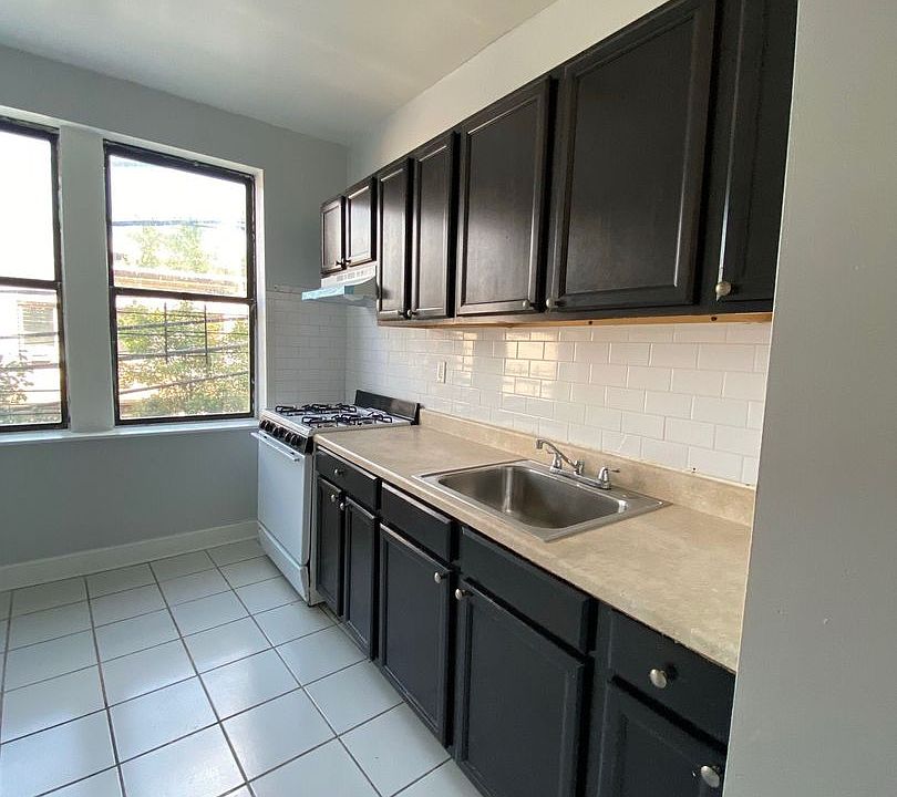 1st image of 531 34th St APT 1B