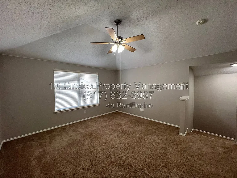 304 E Clover Park Dr — Photo 42