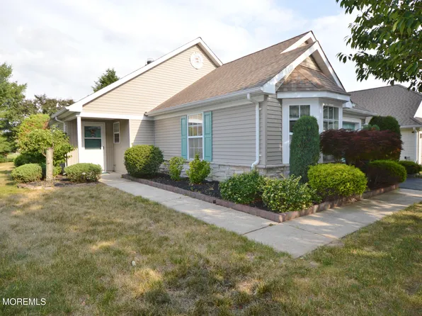 3303 Springer Lane, Toms River, NJ 08755