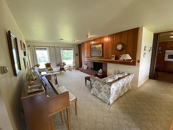 4th image of 2208 Beech Dr