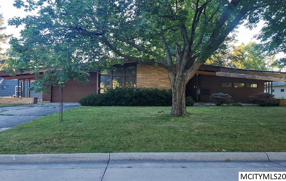 27 Circle Ter, Mason City, IA 50401 | Zillow 27 Circle Ter, Mason City, IA 50401 | Zillow
