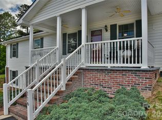 116 Kay Rd, Flat Rock, NC 28731