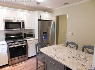 41 Siek Rd, Kinnelon, NJ 07405