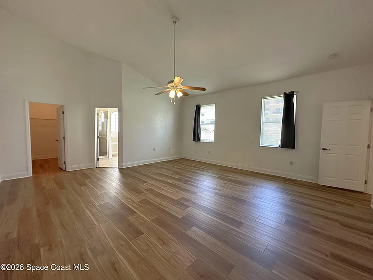616 Manatee Bay Dr — Photo 15