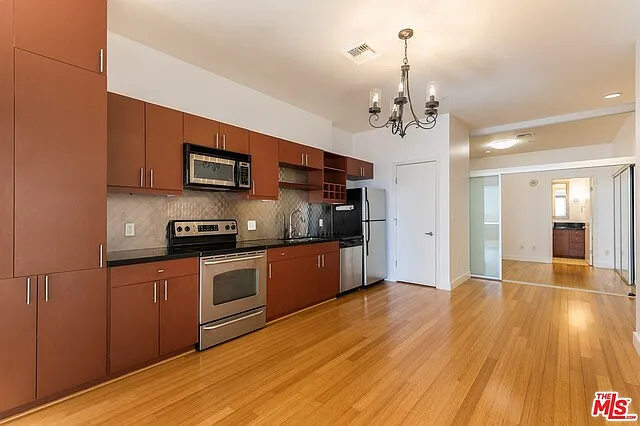 3810 Wilshire Blvd #1708 — Photo 5