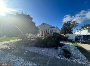 10 Juniper Ave, Somerdale, NJ 08083