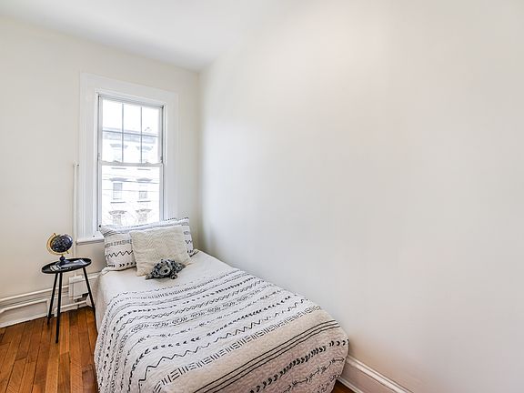 5th image of 336 Whiton St #2