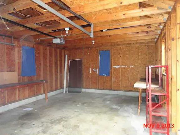 3rd image of 1341 Bayville St