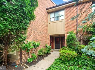 503 Cypress Point Cir #B, Mount Laurel, NJ 08054