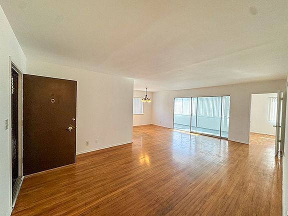 2nd image of 1416 Reeves St APT 6