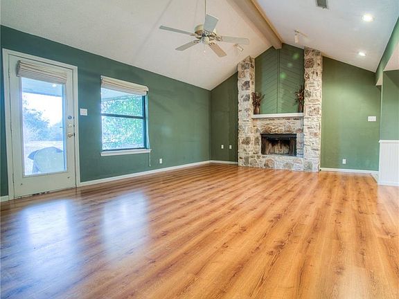 5th image of 16204 Crystal Hills Dr
