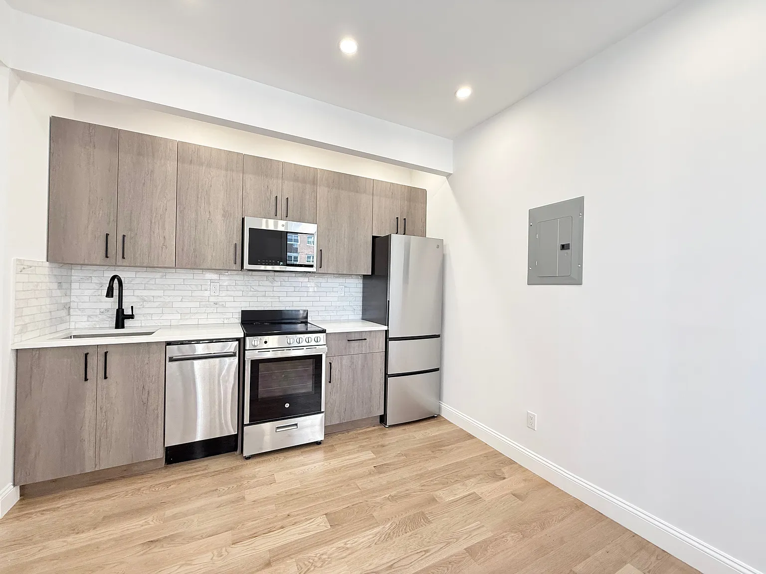 151 East 19th Street — Photo 4