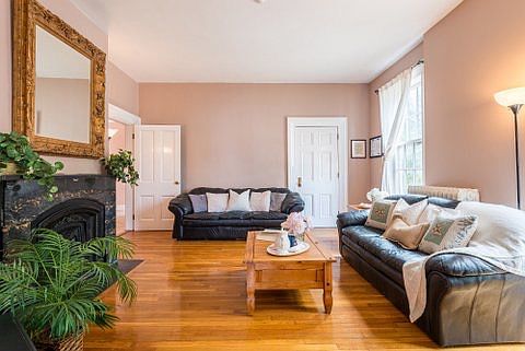 1st floor living room