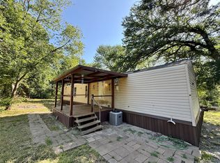 1121 E Morgan St, Denison, TX 75021