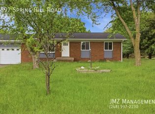 2897 Spring Hill Dr, Howell, MI 48843